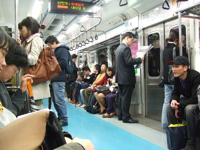 Dans une rame du métro de Séoul